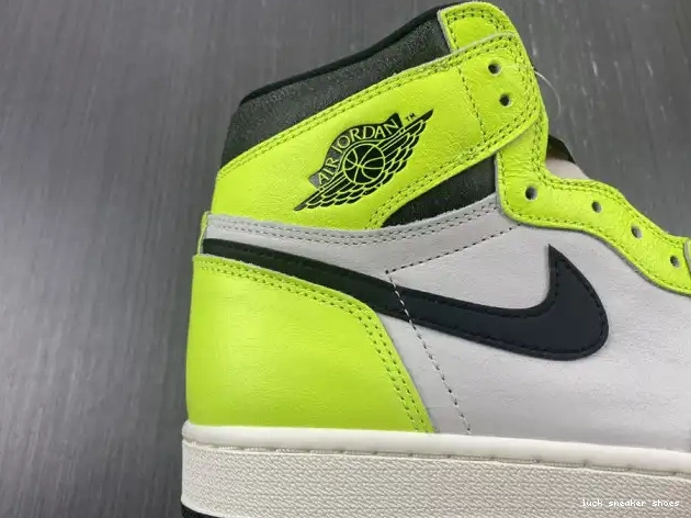 Rep LUCY Jordan Air 1 High OG 555088-702 Volt 0526